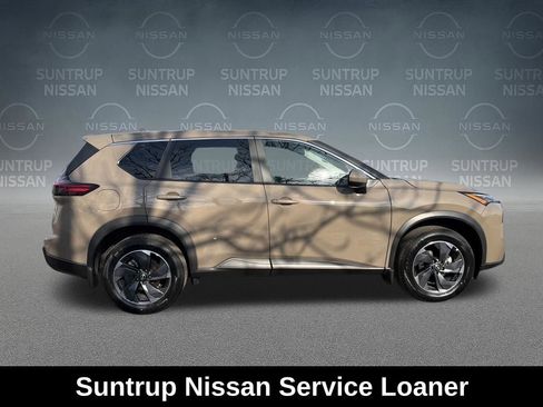 Certified 2025 Nissan Rogue SV FWD image 7