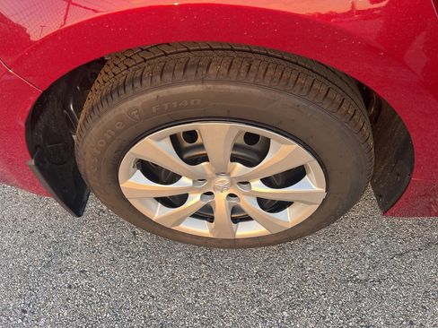 Used 2025 Toyota Corolla LE image 13