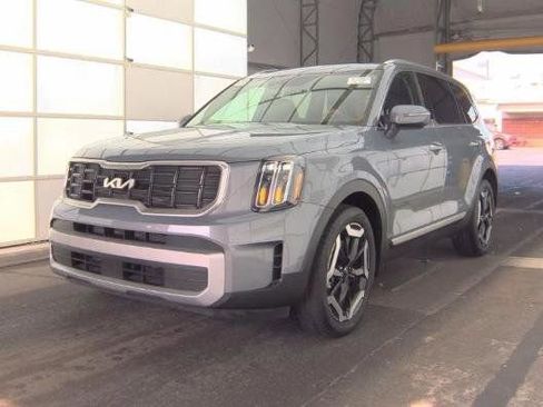 Used 2024 Kia Telluride S w/ S Sunroof Package image 5