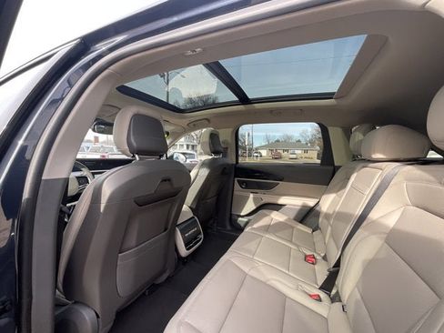 Used 2024 Lincoln Nautilus Premier w/ Equipment Group 102A image 7