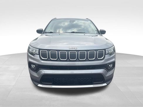 Certified 2022 Jeep Compass Limited w/ Sun and Sound Group AWD/4WD image 10