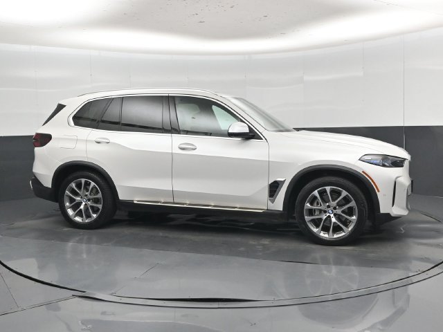 Used 2024 BMW X5 xDrive40i AWD/4WD image 34