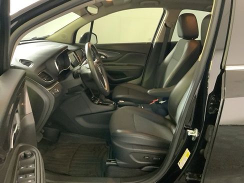 Used 2022 Buick Encore Preferred image 16