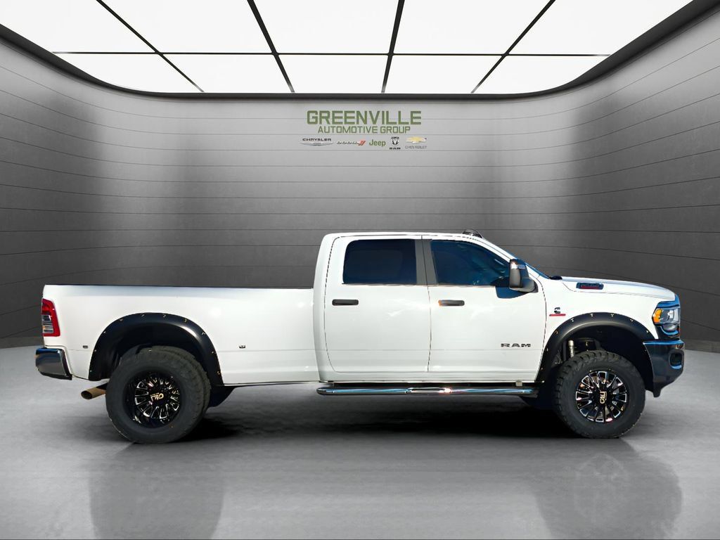 Used 2024 RAM 3500 Big Horn AWD/4WD image 11