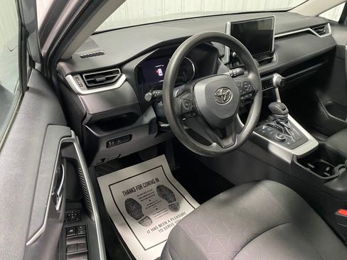 Used 2023 Toyota RAV4 XLE image 2