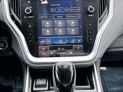 Used 2023 Subaru Outback Premium image 31