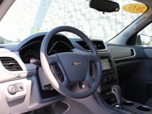 Used 2015 Chevrolet Traverse LS image 10
