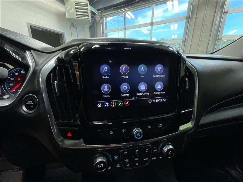 Used 2020 Chevrolet Traverse RS FWD image 17