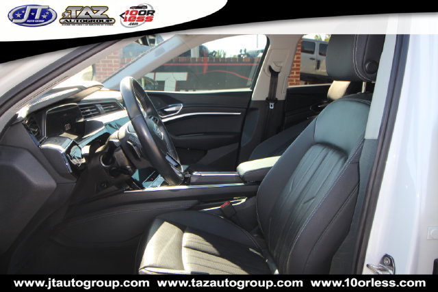 Used 2022 Audi e-tron Premium Plus w/ Premium Plus Package AWD/4WD image 11