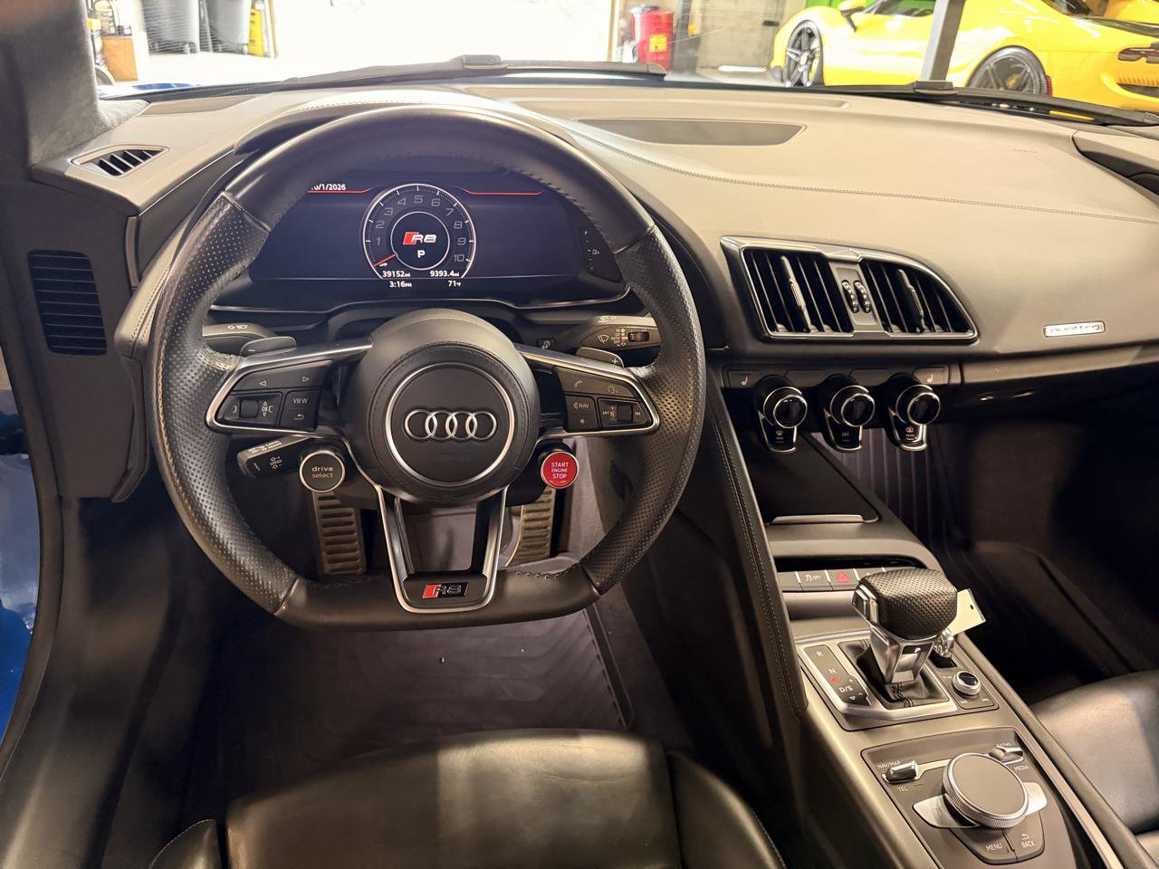 Used 2018 Audi R8 V10 AWD/4WD image 11