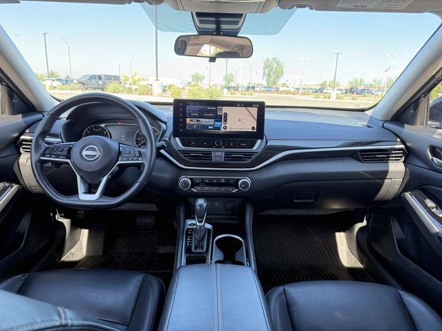 Used 2024 Nissan Altima 2.5 SR w/ SR Premium Package FWD image 14