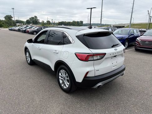Used 2021 Ford Escape SE w/ Convenience Package FWD image 2