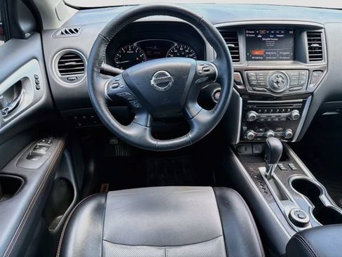 Used 2020 Nissan Pathfinder SL AWD/4WD image 22