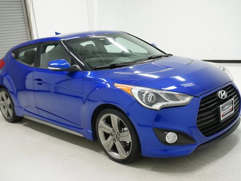 Used 2013 Hyundai Veloster Turbo image 3