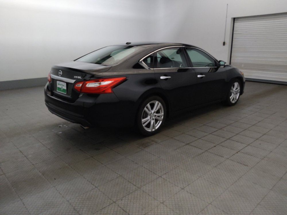 Used 2016 Nissan Altima 3.5 SL FWD image 10