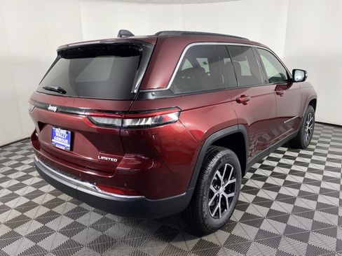 New 2025 Jeep Grand Cherokee Limited image 8