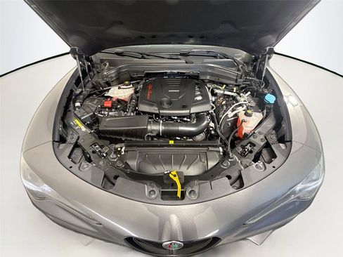 Used 2024 Alfa Romeo Stelvio Sprint image 28