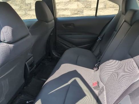 Used 2022 Toyota Corolla LE image 21