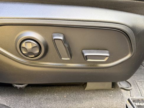 Used 2021 Jeep Grand Cherokee L Limited image 33