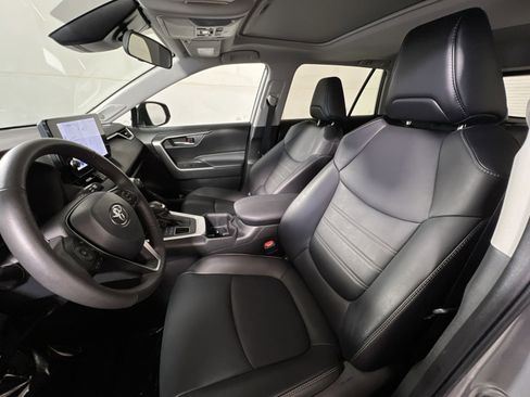 Used 2023 Toyota RAV4 XLE Premium AWD/4WD image 13