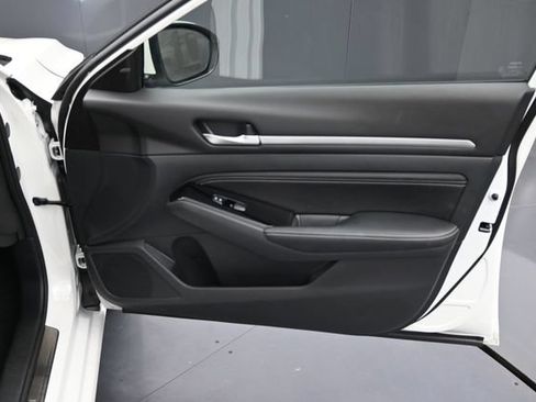 Used 2023 Nissan Altima 2.5 SL AWD/4WD image 34