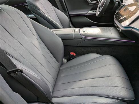 Used 2025 Mercedes-Benz E 350 4MATIC Sedan image 18