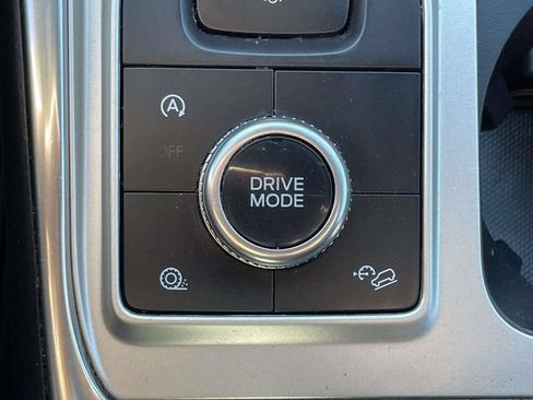Used 2020 Ford Explorer Limited AWD/4WD image 32