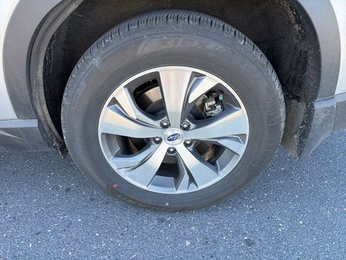 Certified 2025 Subaru Ascent Premium image 12