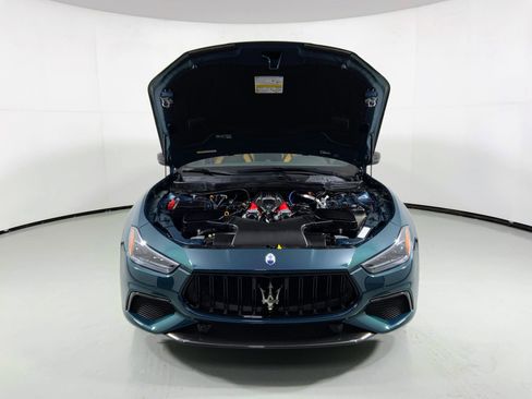 Used 2024 Maserati Ghibli Trofeo image 9
