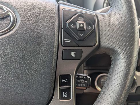 Used 2019 Toyota Tacoma TRD Off-Road AWD/4WD image 27