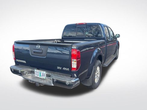 Used 2018 Nissan Frontier SV w/ Value Truck Package image 10