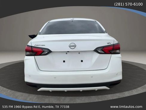Used 2024 Nissan Versa SV w/ Trunk Package FWD image 5