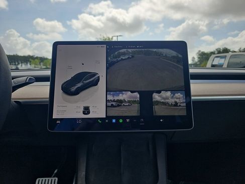 Used 2022 Tesla Model Y Performance AWD/4WD image 28