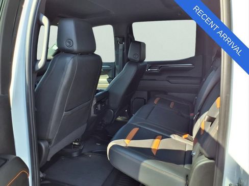 Used 2024 GMC Sierra 1500 AT4 w/ Technology Package AWD/4WD image 20