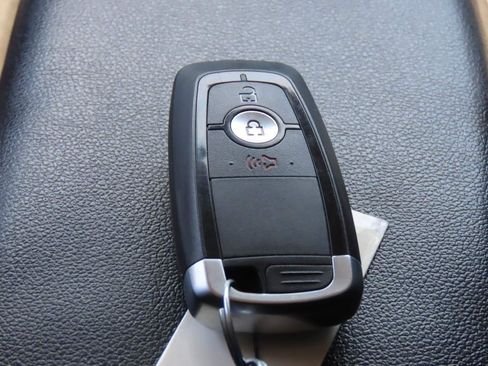 Used 2021 Ford EcoSport SE FWD image 18