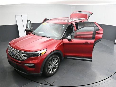 Used 2022 Ford Explorer Limited w/ Equipment Group 301A image 39