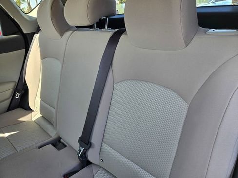 Used 2025 Kia Soul LX w/ LX Technology Package image 11