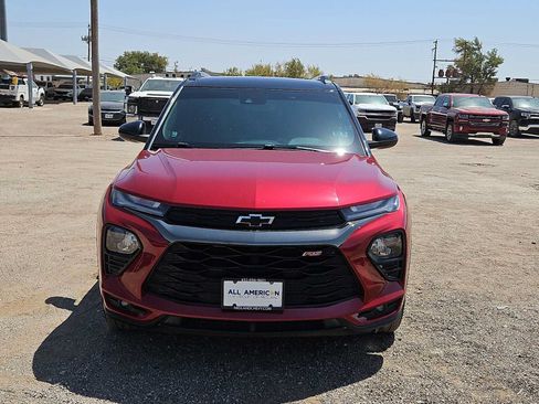 Used 2021 Chevrolet TrailBlazer RS w/ Convenience Package FWD image 3