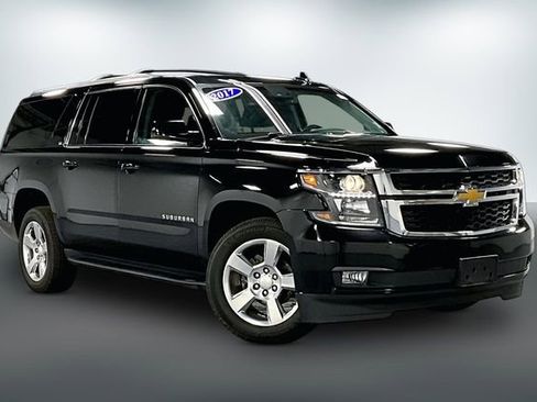 Used 2017 Chevrolet Suburban LT image 1