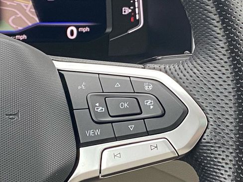 Certified 2022 Volkswagen Atlas SEL R-Line image 8