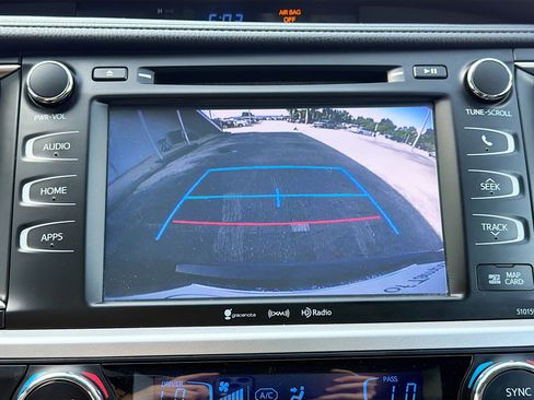 Used 2016 Toyota Highlander XLE AWD/4WD image 32