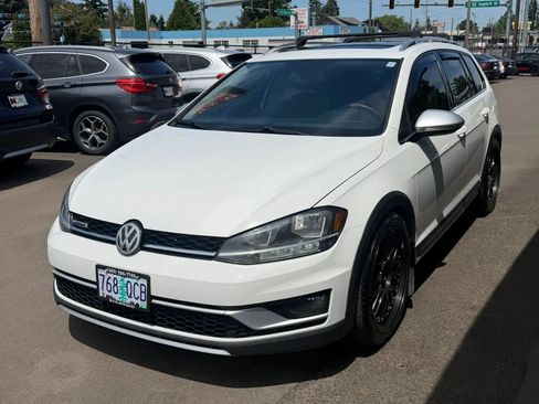 Used 2019 Volkswagen Golf Alltrack SE AWD/4WD image 10
