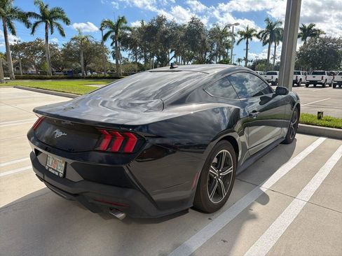 Used 2024 Ford Mustang Coupe image 9