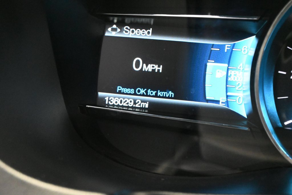 Used 2018 Ford Explorer XLT w/ XLT Appearance Package AWD/4WD image 17