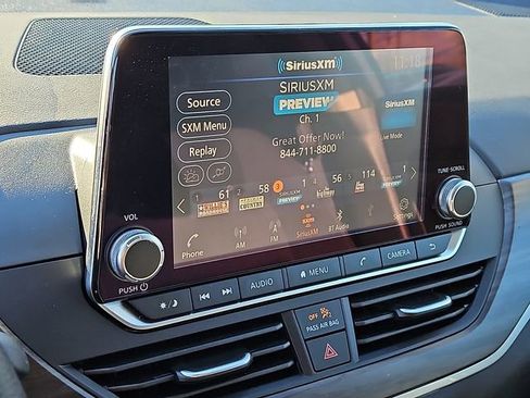 Used 2025 Nissan Altima 2.5 SV image 17