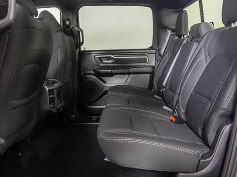 New 2026 RAM 1500 4x4 Crew Cab image 36