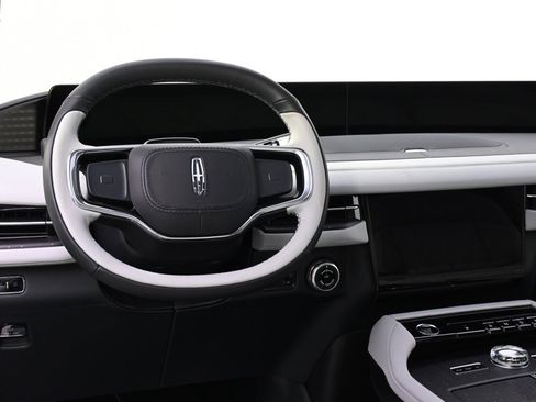 New 2025 Lincoln Navigator L Black Label image 12