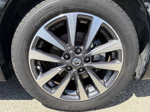 Used 2017 Nissan Altima 2.5 SV FWD image 25