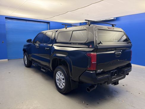 Used 2024 Toyota Tacoma SR image 5
