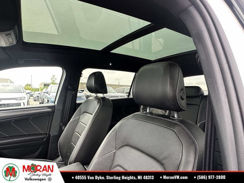 Used 2022 Volkswagen Tiguan SEL R-Line AWD/4WD image 21